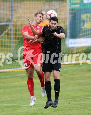 Fussball. Kaerntner Liga. Koettmannsdorf gegen Atus Ferlach. Stephan Buergler (Koettmannsdorf), Alexander Krainer (Atus Ferlach). Koettmannsdorf, 15.8.2015.
Foto: Kuess
---
pressefotos, pressefotografie, kuess, qs, qspictures, sport, bild, bilder, bilddatenbank