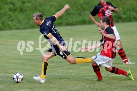 Fussball 1. Klasse D. DSG Ferlach gegen St. Margareten/Rosental. Samir Cavkunovic,  (Ferlach), Markus Lausegger (St.Margarethen). Unterbergen, am 14.8.2015.
Foto: Kuess
---
pressefotos, pressefotografie, kuess, qs, qspictures, sport, bild, bilder, bilddatenbank