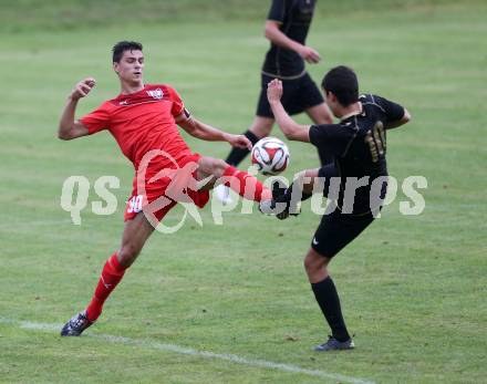 Fussball. Kaerntner Liga. Koettmannsdorf gegen Atus Ferlach. Dominik Kruschitz (Koettmannsdorf), Lukas Jaklitsch (Atus Ferlach). Koettmannsdorf, 15.8.2015.
Foto: Kuess
---
pressefotos, pressefotografie, kuess, qs, qspictures, sport, bild, bilder, bilddatenbank