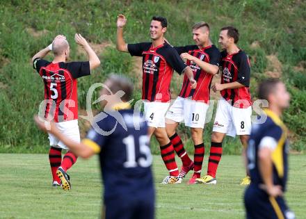 Fussball 1. Klasse D. DSG Ferlach gegen St. Margareten/Rosental. Torjubel Gregor Zugelj (St.Margarethen). Unterbergen, am 14.8.2015.
Foto: Kuess
---
pressefotos, pressefotografie, kuess, qs, qspictures, sport, bild, bilder, bilddatenbank