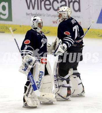 Eishockey Testspiel. VSV gegen Stavagner Oilers. Jean Philippe Lamoureux, Lukas Herzog (VSV). Villach, am 15.8.2015.
Foto: Kuess
---
pressefotos, pressefotografie, kuess, qs, qspictures, sport, bild, bilder, bilddatenbank