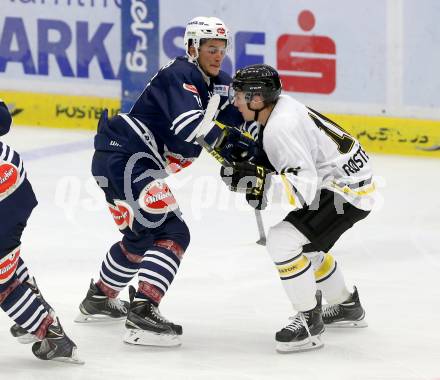 Eishockey Testspiel. VSV gegen Stavagner Oilers. Stefan Bacher,  (VSV),  Petter Roste Fossen (Stavagner Oilers). Villach, am 15.8.2015.
Foto: Kuess
---
pressefotos, pressefotografie, kuess, qs, qspictures, sport, bild, bilder, bilddatenbank