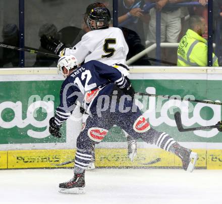 Eishockey Testspiel. VSV gegen Stavagner Oilers. Michael Raffl, (VSV),  Simen Talge (Stavagner Oilers). Villach, am 15.8.2015.
Foto: Kuess
---
pressefotos, pressefotografie, kuess, qs, qspictures, sport, bild, bilder, bilddatenbank