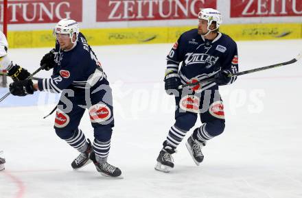 Eishockey Testspiel. VSV gegen Stavagner Oilers. Michael Raffl, Michael Grabner (VSV). Villach, am 15.8.2015.
Foto: Kuess
---
pressefotos, pressefotografie, kuess, qs, qspictures, sport, bild, bilder, bilddatenbank