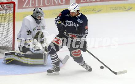 Eishockey Testspiel. VSV gegen Stavagner Oilers. Michael Grabner,  (VSV),  Henrik Holm (Stavagner Oilers). Villach, am 15.8.2015.
Foto: Kuess
---
pressefotos, pressefotografie, kuess, qs, qspictures, sport, bild, bilder, bilddatenbank