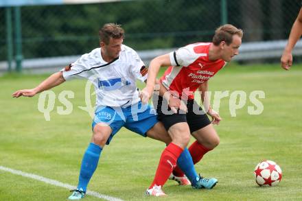 Fussball 1. Klasse C. Steuerberg gegen SGA Sirnitz. Manfred Frank, (Steuerberg), Daniel Krassnitzer (Sirnitz). Steuerberg, am 8.8.2015.
Foto: Kuess
---
pressefotos, pressefotografie, kuess, qs, qspictures, sport, bild, bilder, bilddatenbank