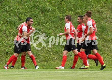 Fussball 1. Klasse C. Steuerberg gegen SGA Sirnitz. Torjubel Herbert Ebner (Sirnitz). Steuerberg, am 8.8.2015.
Foto: Kuess
---
pressefotos, pressefotografie, kuess, qs, qspictures, sport, bild, bilder, bilddatenbank