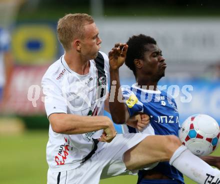 Fussball. Regionalliga. WAC Amateure gegen BW Linz. Christoph Rabitsch (WAC), Yusuf Olaitan Otubanjo (Linz). Wolfsberg, 16.8.2015.
Foto: Kuess
---
pressefotos, pressefotografie, kuess, qs, qspictures, sport, bild, bilder, bilddatenbank