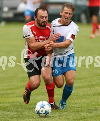 Fussball 1. Klasse C. Steuerberg gegen SGA Sirnitz. Manfred Frank, (Steuerberg), Patrick Daniel Fresenberger  (Sirnitz). Steuerberg, am 8.8.2015.
Foto: Kuess
---
pressefotos, pressefotografie, kuess, qs, qspictures, sport, bild, bilder, bilddatenbank