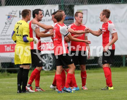 Fussball 1. Klasse C. Steuerberg gegen SGA Sirnitz. Jubel Sirnitz. Steuerberg, am 8.8.2015.
Foto: Kuess
---
pressefotos, pressefotografie, kuess, qs, qspictures, sport, bild, bilder, bilddatenbank