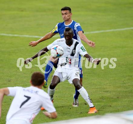 Fussball. Regionalliga. WAC Amateure gegen BW Linz. Bunabass Ceesay (WAC), Simon Kandler (Linz). Wolfsberg, 16.8.2015.
Foto: Kuess
---
pressefotos, pressefotografie, kuess, qs, qspictures, sport, bild, bilder, bilddatenbank