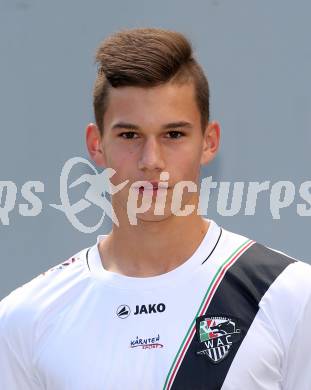 Fussball. RZ Pellets WAC. Akademie U18. Mannschaftsfototermin.  Matteo Domnik. Klagenfurt, 18.8.2015.
Foto: Kuess
---
pressefotos, pressefotografie, kuess, qs, qspictures, sport, bild, bilder, bilddatenbank