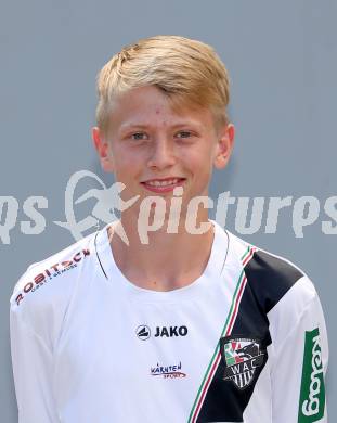 Fussball. RZ Pellets WAC. Akademie U15. Mannschaftsfototermin.  Florian Freissegger. Klagenfurt, 18.8.2015.
Foto: Kuess
---
pressefotos, pressefotografie, kuess, qs, qspictures, sport, bild, bilder, bilddatenbank