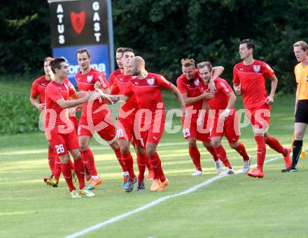 Fussball. Kaerntner Liga. Atus Ferlach gegen Kuehnsdorf. Torjubel  (Ferlach).  Ferlach, 22.8.2015.
Foto: Kuess
---
pressefotos, pressefotografie, kuess, qs, qspictures, sport, bild, bilder, bilddatenbank