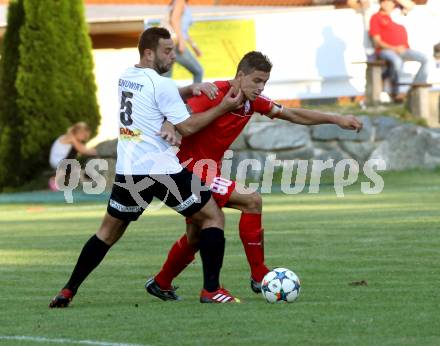 Fussball. Kaerntner Liga. Atus Ferlach gegen Kuehnsdorf.  Lukas Jaklitsch (Ferlach), Blaz Mohar (Kuehnsdorf).  Ferlach, 22.8.2015.
Foto: Kuess
---
pressefotos, pressefotografie, kuess, qs, qspictures, sport, bild, bilder, bilddatenbank