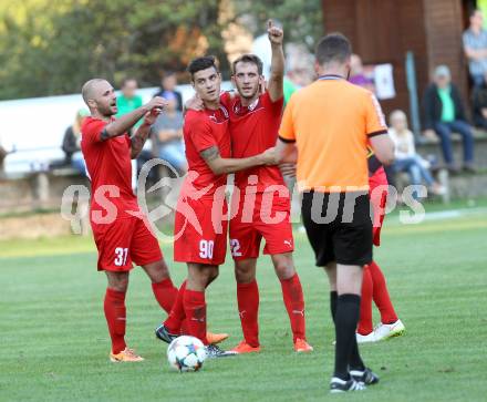 Fussball. Kaerntner Liga. Atus Ferlach gegen Kuehnsdorf. Torjubel Lukas Jaklitsch, Petar Maric (Ferlach).  Ferlach, 22.8.2015.
Foto: Kuess
---
pressefotos, pressefotografie, kuess, qs, qspictures, sport, bild, bilder, bilddatenbank