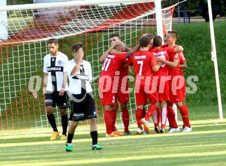 Fussball. Kaerntner Liga. Atus Ferlach gegen Kuehnsdorf. Torjubel (Ferlach).  Ferlach, 22.8.2015.
Foto: Kuess
---
pressefotos, pressefotografie, kuess, qs, qspictures, sport, bild, bilder, bilddatenbank