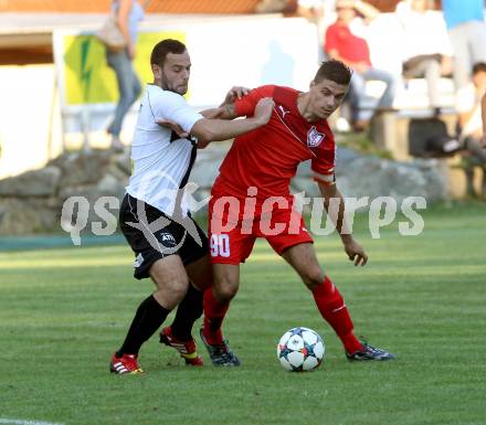 Fussball. Kaerntner Liga. Atus Ferlach gegen Kuehnsdorf. Lukas Jaklitsch (Ferlach), Blaz Mohar (Kuehnsdorf).  Ferlach, 22.8.2015.
Foto: Kuess
---
pressefotos, pressefotografie, kuess, qs, qspictures, sport, bild, bilder, bilddatenbank