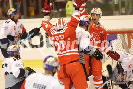 Eishockey Champions Hockey League. KAC gegen EHC Muenchen. Torjubel Manuel Geier, Mark Popovic (KAC). Klagenfurt, am 23.8.2015.
Foto: Kuess
---
pressefotos, pressefotografie, kuess, qs, qspictures, sport, bild, bilder, bilddatenbank