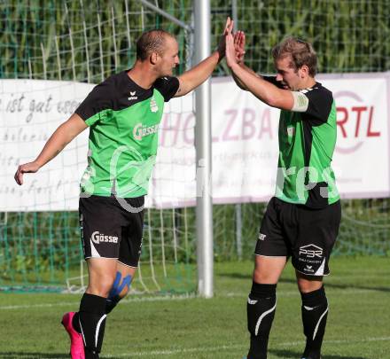 Fussball 1. KLasse A. Greifenburg gegen Kirchbach. Torjubel Marcel Pirker, David Brandner (Greifenburg). Greifenburg, am 22.8.2015.
Foto: Kuess
---
pressefotos, pressefotografie, kuess, qs, qspictures, sport, bild, bilder, bilddatenbank