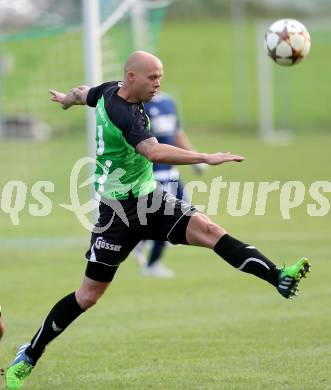 Fussball 1. KLasse A. Greifenburg gegen Kirchbach. Michael Neuwirther (Greifenburg). Greifenburg, am 22.8.2015.
Foto: Kuess
---
pressefotos, pressefotografie, kuess, qs, qspictures, sport, bild, bilder, bilddatenbank