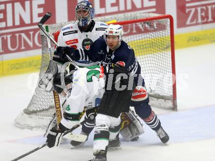 Eishockey Testspiel. EC VSV gegen Olimpija Ljubljana. Mark Santorelli, (VSV), Olivier Roy, Kristof Reinthaler (Laibach). Villach, am 27.8.2015.
Foto: Kuess
---
pressefotos, pressefotografie, kuess, qs, qspictures, sport, bild, bilder, bilddatenbank