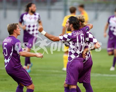 Fussball Sky go Erste Liga. SK Austria Klagenfurt gegen KSV 1919.  Torjubel Sandro Zakany, Dominic Puercher, Christian Thonhofer (Klagenfurt). Klagenfurt, am 28.8.2015.
Foto: Kuess
---
pressefotos, pressefotografie, kuess, qs, qspictures, sport, bild, bilder, bilddatenbank