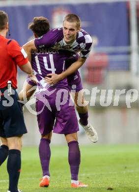 Fussball Sky go Erste Liga. SK Austria Klagenfurt gegen KSV 1919.  Torjubel Eric Zachhuber, Patrik Eler (Klagenfurt). Klagenfurt, am 28.8.2015.
Foto: Kuess
---
pressefotos, pressefotografie, kuess, qs, qspictures, sport, bild, bilder, bilddatenbank