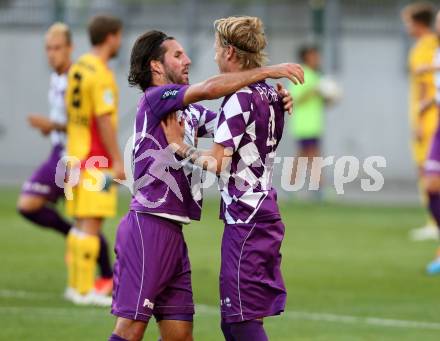 Fussball Sky go Erste Liga. SK Austria Klagenfurt gegen KSV 1919.  Torjubel Sandro Zakany, Dominic Puercher (Klagenfurt). Klagenfurt, am 28.8.2015.
Foto: Kuess
---
pressefotos, pressefotografie, kuess, qs, qspictures, sport, bild, bilder, bilddatenbank