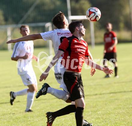 Fussball. Kaerntner Liga. Maria Saal gegen Gmuend. Sebastian Kaiser (Maria Saal), Marco Moser (Gmuend). Maria Saal, 29.8.2015.
Foto: Kuess
---
pressefotos, pressefotografie, kuess, qs, qspictures, sport, bild, bilder, bilddatenbank