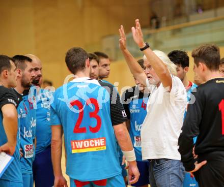 Handball Bundesliga. SC Ferlach. Trainer Ales Braznik, (SCF). Ferlach, am 28.8.2015.
Foto: Kuess 
---
pressefotos, pressefotografie, kuess, qs, qspictures, sport, bild, bilder, bilddatenbank