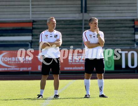 Fussball Bundesliga. Training WAC. Co-Trainer Manfred Nastl, Trainer Dietmar Kuehbauer. Wolfsberg, am 29.8.2015.
Foto: Kuess
---
pressefotos, pressefotografie, kuess, qs, qspictures, sport, bild, bilder, bilddatenbank