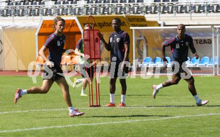 Fussball Bundesliga. Training WAC. Philip Hellquist, Issiaka Ouedraogo, Silvio. Wolfsberg, am 29.8.2015.
Foto: Kuess
---
pressefotos, pressefotografie, kuess, qs, qspictures, sport, bild, bilder, bilddatenbank