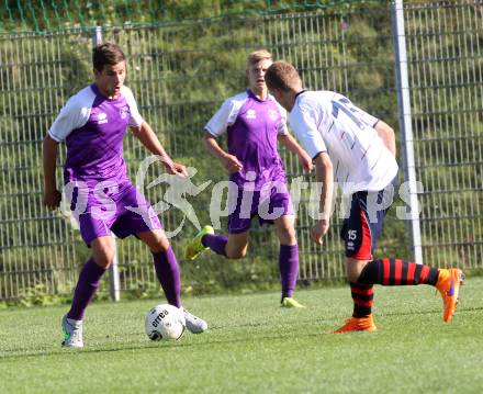 Fussball. Unterliga Ost. Austria Klagenfurt Amateure gegen SG FC Poggersdorf. Matthias Arnold (Austria Klagenfurt), Juergen Glaboniat(Poggersdorf). Klagenfurt, 29.8.2015.
Foto: Kuess 
---
pressefotos, pressefotografie, kuess, qs, qspictures, sport, bild, bilder, bilddatenbank