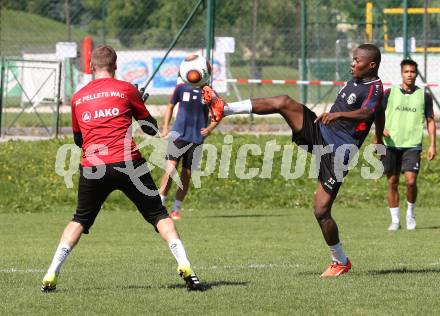 Fussball Bundesliga. Training WAC. Issiaka Ouedraogo. Wolfsberg, am 29.8.2015.
Foto: Kuess
---
pressefotos, pressefotografie, kuess, qs, qspictures, sport, bild, bilder, bilddatenbank