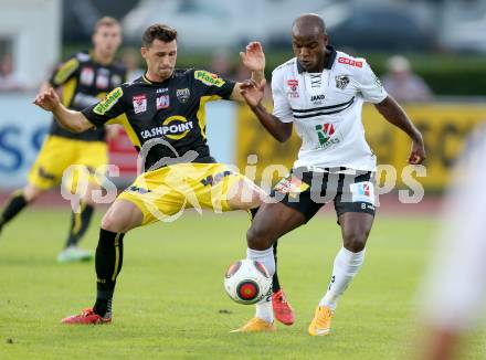 Fussball tipico Bundesliga. RZ Pellets WAC gegen Cashpoint SCR Altach. De Oliveira Silvio Carlos,  (WAC),  Felix Roth (Altach). Wolfsberg, am 30.8.2015.
Foto: Kuess
---
pressefotos, pressefotografie, kuess, qs, qspictures, sport, bild, bilder, bilddatenbank