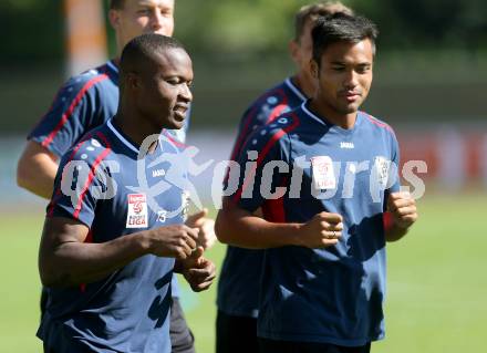 Fussball Bundesliga. Training WAC. Issiaka Ouedraogo, Stephan Palla. Wolfsberg, am 29.8.2015.
Foto: Kuess
---
pressefotos, pressefotografie, kuess, qs, qspictures, sport, bild, bilder, bilddatenbank