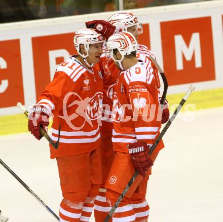 Eishockey Champions Hockey League. KAC gegen HC Kosice. Torjubel Oliver Setzinger, Thomas Poeck, Jason DeSantis (KAC). Klagenfurt, am 30.8.2015.
Foto: Kuess
---
pressefotos, pressefotografie, kuess, qs, qspictures, sport, bild, bilder, bilddatenbank