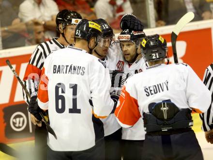 Eishockey Champions Hockey League. KAC gegen HC Kosice. Torjubel (HC Kosice). Klagenfurt, am 30.8.2015.
Foto: Kuess
---
pressefotos, pressefotografie, kuess, qs, qspictures, sport, bild, bilder, bilddatenbank