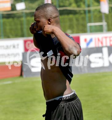 Fussball Bundesliga. Training WAC. Issiaka Ouedraogo. Wolfsberg, am 29.8.2015.
Foto: Kuess
---
pressefotos, pressefotografie, kuess, qs, qspictures, sport, bild, bilder, bilddatenbank