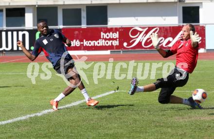 Fussball Bundesliga. Training WAC. Issiaka Ouedraogo, Alexander Kofler. Wolfsberg, am 29.8.2015.
Foto: Kuess
---
pressefotos, pressefotografie, kuess, qs, qspictures, sport, bild, bilder, bilddatenbank