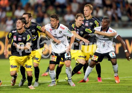 Fussball tipico Bundesliga. RZ Pellets WAC gegen Cashpoint SCR Altach. Christopher Wernitznig, Issiaka Ouedraogo, (WAC), Felix Roth, Jan Zwischenbrugger  (Altach). Wolfsberg, am 30.8.2015.
Foto: Kuess
---
pressefotos, pressefotografie, kuess, qs, qspictures, sport, bild, bilder, bilddatenbank