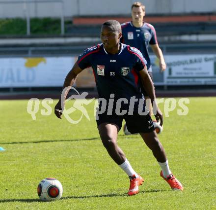 Fussball Bundesliga. Training WAC. Issiaka Ouedraogo. Wolfsberg, am 29.8.2015.
Foto: Kuess
---
pressefotos, pressefotografie, kuess, qs, qspictures, sport, bild, bilder, bilddatenbank