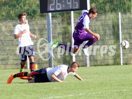 Fussball. Unterliga Ost. Austria Klagenfurt Amateure gegen SG FC Poggersdorf. Matthias Arnold (Austria Klagenfurt), Juergen Glaboniat (Poggersdorf). Klagenfurt, 29.8.2015.
Foto: Kuess 
---
pressefotos, pressefotografie, kuess, qs, qspictures, sport, bild, bilder, bilddatenbank