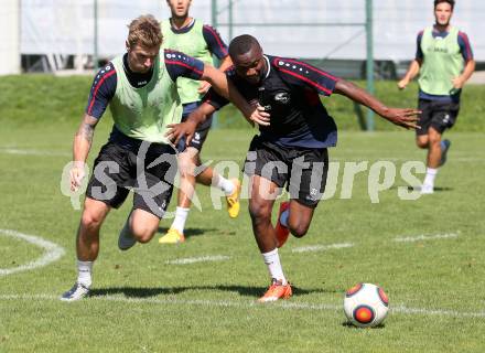 Fussball Bundesliga. Training WAC. Michael Sollbauer, Issiaka Ouedraogo. Wolfsberg, am 29.8.2015.
Foto: Kuess
---
pressefotos, pressefotografie, kuess, qs, qspictures, sport, bild, bilder, bilddatenbank