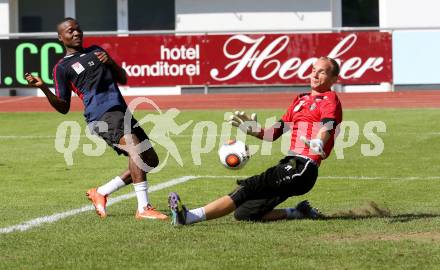 Fussball Bundesliga. Training WAC. Issiaka Ouedraogo, Alexander Kofler. Wolfsberg, am 29.8.2015.
Foto: Kuess
---
pressefotos, pressefotografie, kuess, qs, qspictures, sport, bild, bilder, bilddatenbank