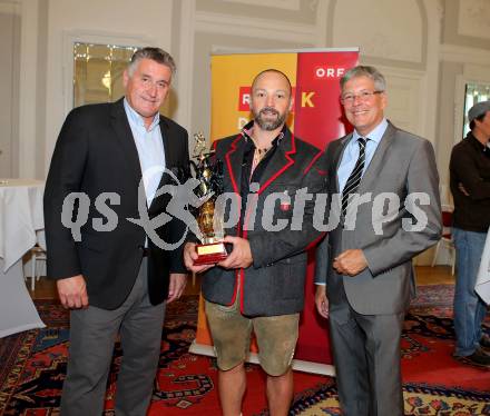 EBEL Eishockey Bundesliga. Wahl zum Eishockeysuperstar 2015. Giuseppe Mion, Gerhard Unterluggauer (VSV), Peter Kaiser. Klagenfurt, 10.9.2015. Foto: Kuess
---
pressefotos, pressefotografie, kuess, qs, qspictures, sport, bild, bilder, bilddatenbank