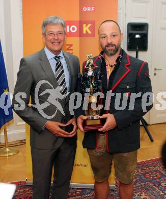 EBEL Eishockey Bundesliga. Wahl zum Eishockeysuperstar 2015.  Peter Kaiser, Gerhard Unterluggauer (VSV). Klagenfurt, 10.9.2015. 
Foto: Kuess
---
pressefotos, pressefotografie, kuess, qs, qspictures, sport, bild, bilder, bilddatenbank