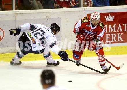 EBEL. Eishockey Bundesliga. KAC gegen Fehervar AV 19. Kevin Kapstad, (KAC), Andras Benk (Alba Volan). Klagenfurt, am 11.9.2015.
Foto: Kuess

---
pressefotos, pressefotografie, kuess, qs, qspictures, sport, bild, bilder, bilddatenbank