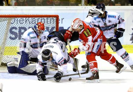 EBEL. Eishockey Bundesliga. KAC gegen Fehervar AV 19. Manuel Geier, (KAC), Miklos Rajna, Attila Orban (Alba Volan). Klagenfurt, am 11.9.2015.
Foto: Kuess

---
pressefotos, pressefotografie, kuess, qs, qspictures, sport, bild, bilder, bilddatenbank